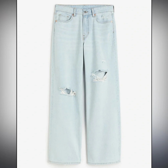 H&M wide leg baggy jeans in excellent condition. Size 8 light wash distressed - Picture 1 of 4